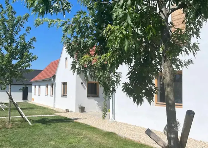 Urlaub Im Grünen - Charmantes Ferienhaus Bad Waltersdorf